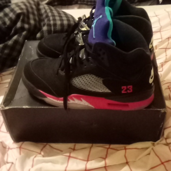 I\'m selling my retro 5 jordons